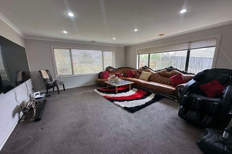 Photo of property in 89 Te Puia Drive, Aotea, Porirua, 5024