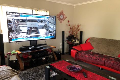 Photo of property in 18a Christmas Road, Manurewa, Auckland, 2102