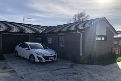 Photo of property in 2/10 Heath Street, Saint Andrews, Hamilton, 3200