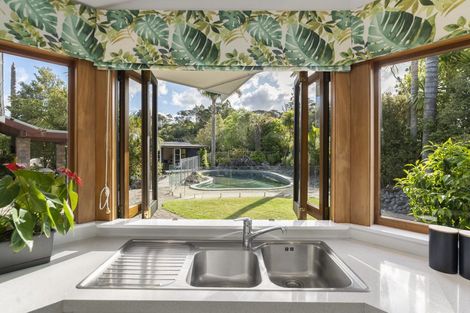 Photo of property in 97 Shaw Road, Oratia, Auckland, 0604