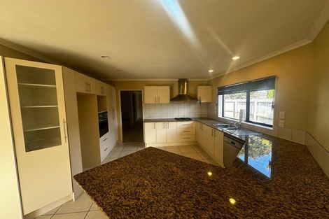 Photo of property in 14 Shankill Place, East Tamaki, Auckland, 2013