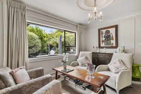 Photo of property in 2/19 Amante Crescent, Mairangi Bay, Auckland, 0630