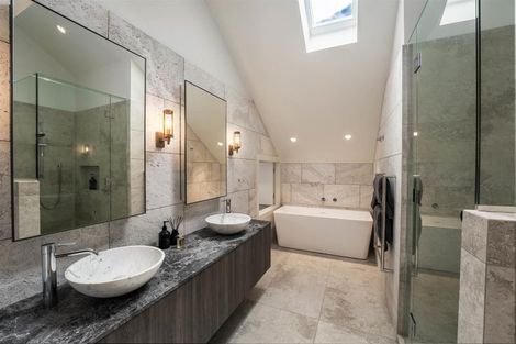 Photo of property in 10 Ida Way, Omaha, 0986