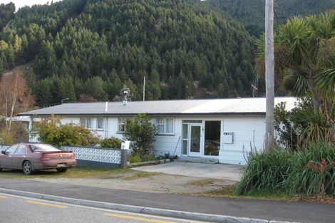 Photo of property in 10a-b Boundary Street, Queenstown, 9300
