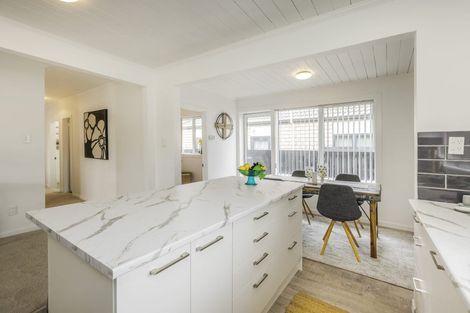 Photo of property in 5 Bunnythorpe Road, Papakura, 2110