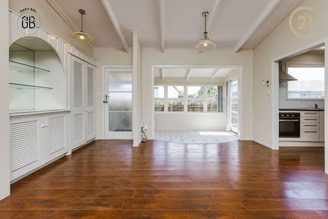 Photo of property in 6 Braeburn Place, Takanini, 2112