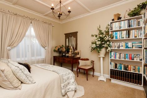 Photo of property in 10 Milverton Avenue, Hokowhitu, Palmerston North, 4410