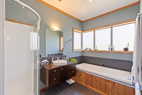 Photo of property in 201c Egmont Road, Hillsborough, New Plymouth, 4372