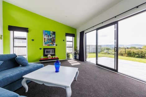 Photo of property in 10 Morocco Terrace, Kelvin Grove, Palmerston North, 4414