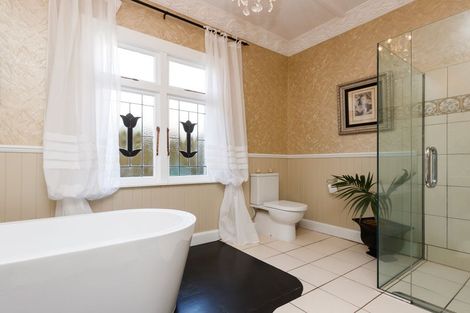 Photo of property in 10 Milverton Avenue, Hokowhitu, Palmerston North, 4410