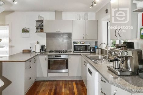 Photo of property in 95 Wallace Road, Mangere Bridge, Auckland, 2022