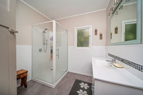 Photo of property in 183 Tasman Street, Opunake, 4616