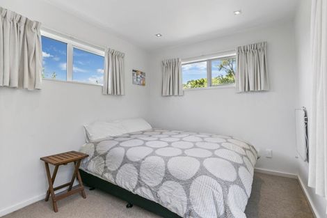 Photo of property in 1 Fettes Crescent, Seatoun, Wellington, 6022