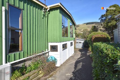 Photo of property in 8 Dickson Street, Macandrew Bay, Dunedin, 9014