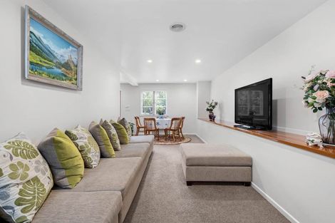 Photo of property in 19 Awaroa Road, Sunnyvale, Auckland, 0612
