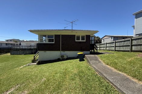 Photo of property in 4/6 Elliott Avenue, Bayview, Auckland, 0629