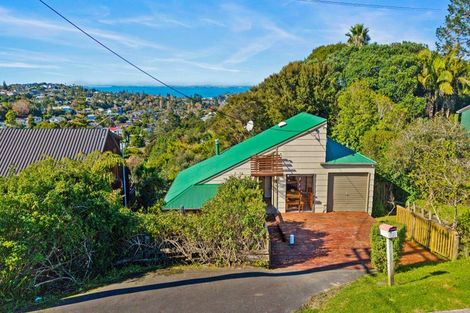 Photo of property in 811 East Coast Road, Northcross, Auckland, 0630