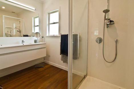 Photo of property in 53 Hutchinsons Road, Bucklands Beach, Auckland, 2014