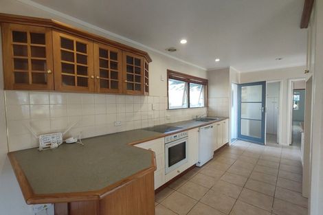 Photo of property in 7 Dallow Place, Henderson, Auckland, 0612