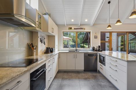 Photo of property in 16 Langstone Place, Chatswood, Auckland, 0626