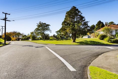 Photo of property in 39 Glenpark Avenue, Frankleigh Park, New Plymouth, 4310