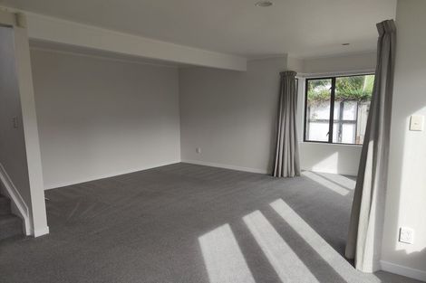 Photo of property in 3/15 Swanson Road, Henderson, Auckland, 0610
