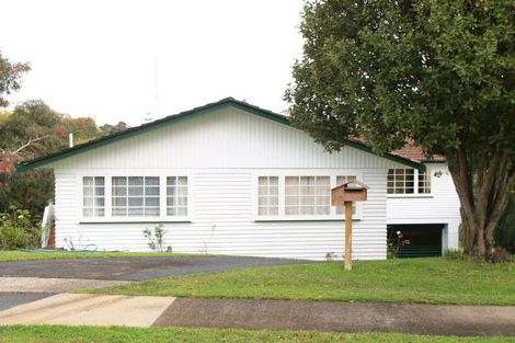 Photo of property in 30 Bert Wilson Place, Cockle Bay, Auckland, 2014