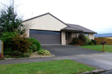 Photo of property in 12 Fernlea Avenue, Kelvin Grove, Palmerston North, 4414