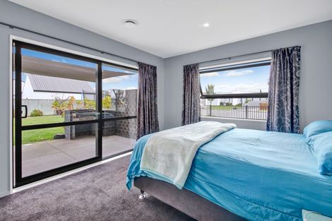Photo of property in 57 Aroha Street, Pegasus, 7612