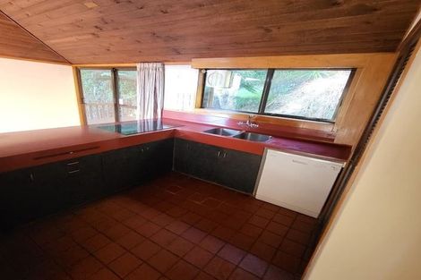 Photo of property in 7 Francis Bell Grove, Lowry Bay, Lower Hutt, 5013