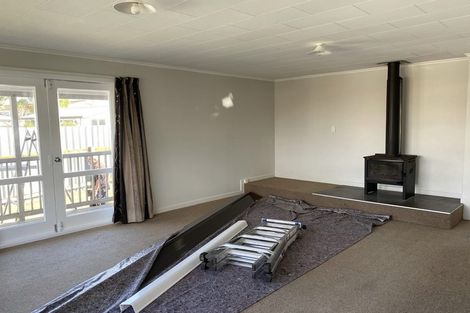Photo of property in 6 Yates Street, Otaki Beach, Otaki, 5512