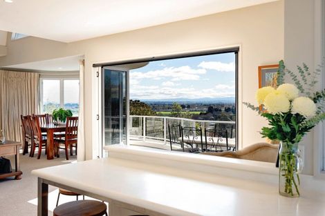 Photo of property in 14 Woodford Heights, Havelock North, 4130