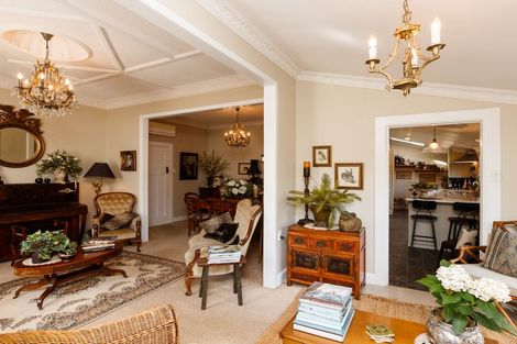 Photo of property in 10 Milverton Avenue, Hokowhitu, Palmerston North, 4410