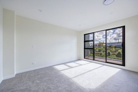 Photo of property in 124 Vintry Drive, Kumeu, 0810