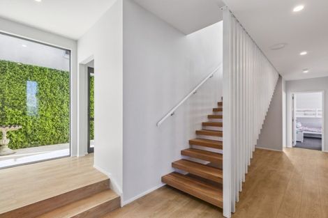 Photo of property in 8 Imran Terrace, Khandallah, Wellington, 6035