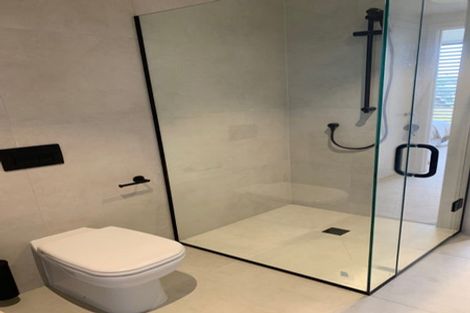 Photo of property in 1/1a Park Rise, Campbells Bay, Auckland, 0630