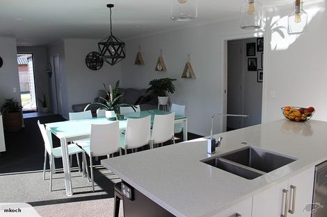 Photo of property in 11 Fuller Street, Papamoa Beach, Papamoa, 3118