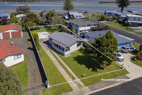 Photo of property in 92 Catherine Crescent, Whitianga, 3510