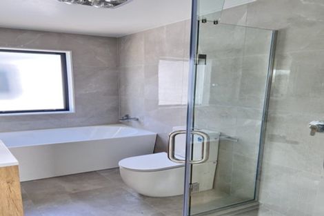 Photo of property in 23a Studfall Street, Pakuranga Heights, Auckland, 2010