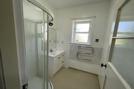 Photo of property in 38 Sunshine Avenue, Karori, Wellington, 6012