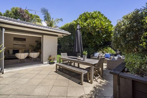 Photo of property in 16a Huapai Street, Onehunga, Auckland, 1061