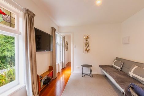 Photo of property in 35 Milton Road, Bluff Hill, Napier, 4110