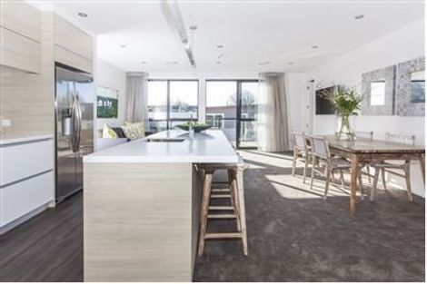 Photo of property in 4/275 Kilmore Street, Christchurch Central, Christchurch, 8011