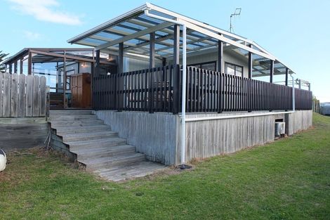 Photo of property in 12 Brown Terrace, Foxton Beach, Foxton, 4815