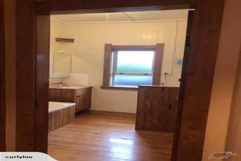 Photo of property in 174 Tasman Street, Opunake, 4616