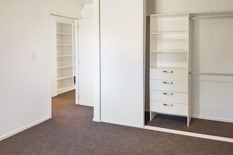 Photo of property in 68 Barrys Road, Glendene, Auckland, 0602