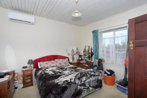 Photo of property in 7 Ngahina Street, Marton, 4710