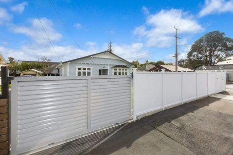 Photo of property in 8 Leighton Avenue, Waiwhetu, Lower Hutt, 5010