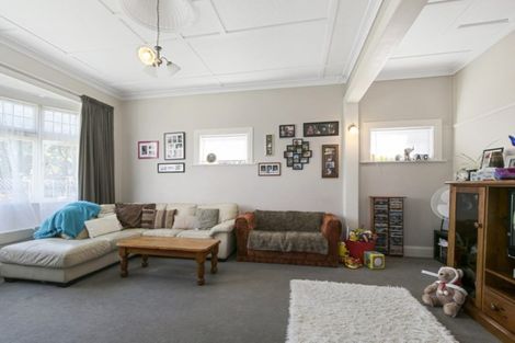 Photo of property in 117 Whites Line East, Waiwhetu, Lower Hutt, 5010