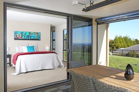 Photo of property in 11 Bernora Crescent, Bombay, 2675